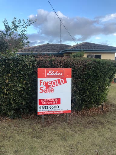 Qld Finance Hub — Customer photo